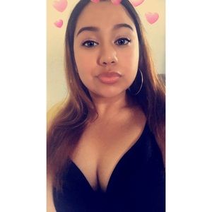 Meet your Posher, Yey